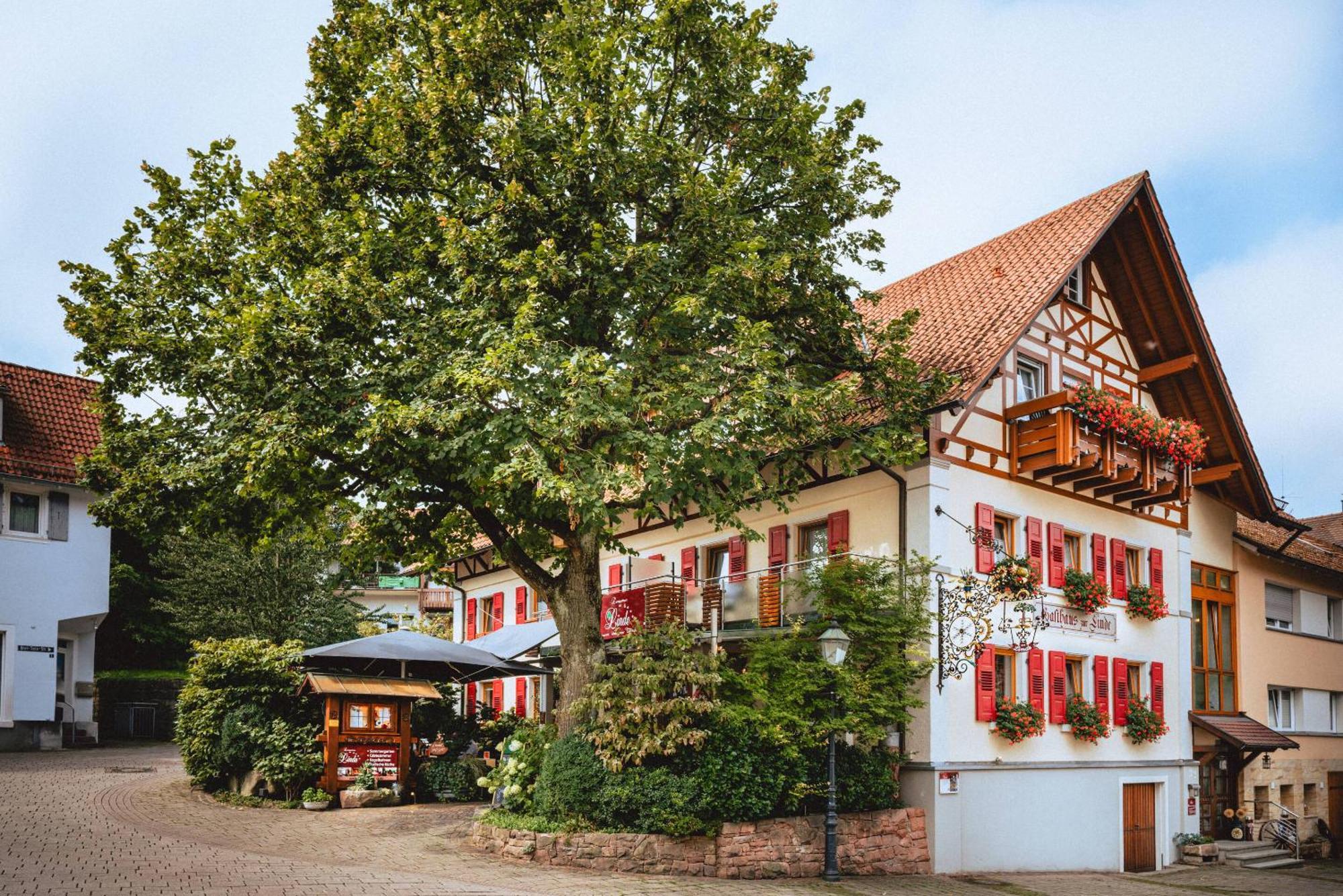 Landgasthaus Zur Linde, Neusatz Bühl Buitenkant foto
